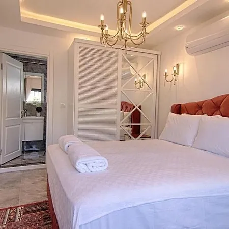 Villa Oeluedeniz Private With Pool