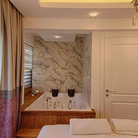 Villa Oeluedeniz Private With Pool