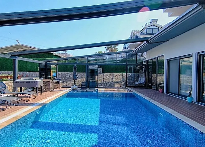 Villa Oeluedeniz Private With Pool *