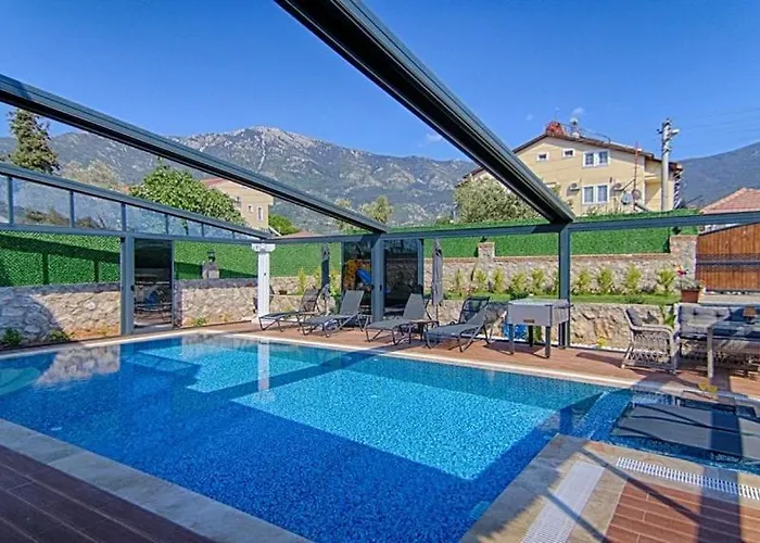 Villa Oeluedeniz Private With Pool