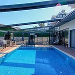 Villa Oeluedeniz Private With Pool *